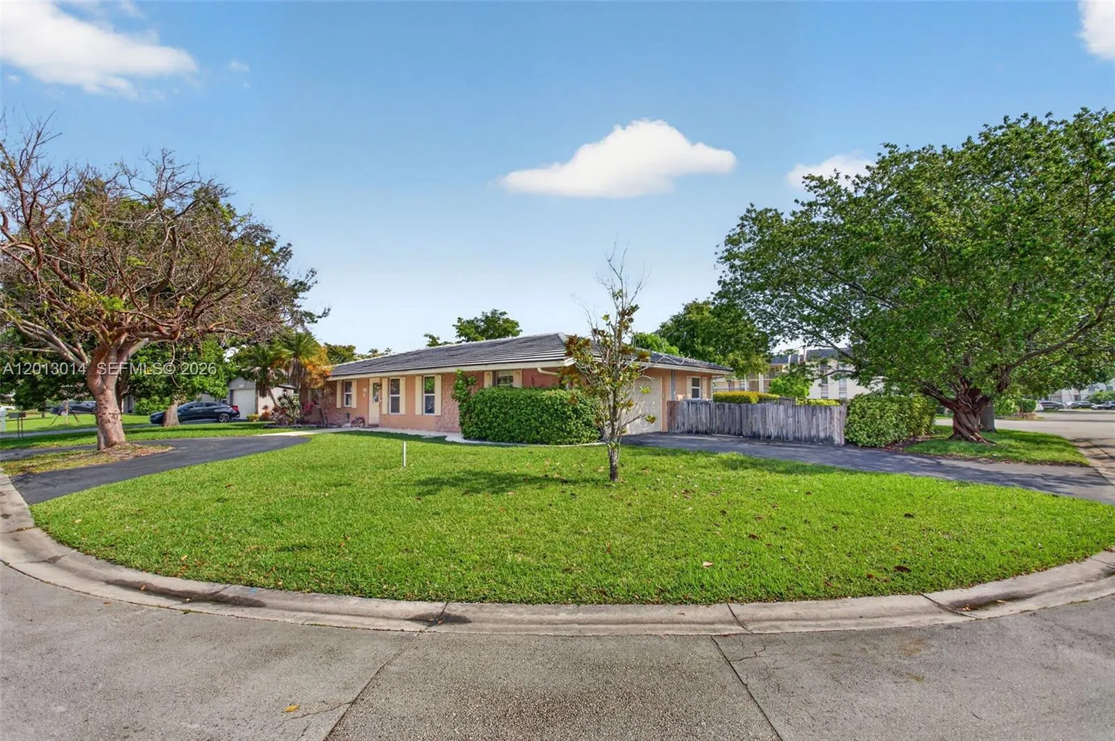 8505 NW 29th Dr, Coral Springs FL 33065
