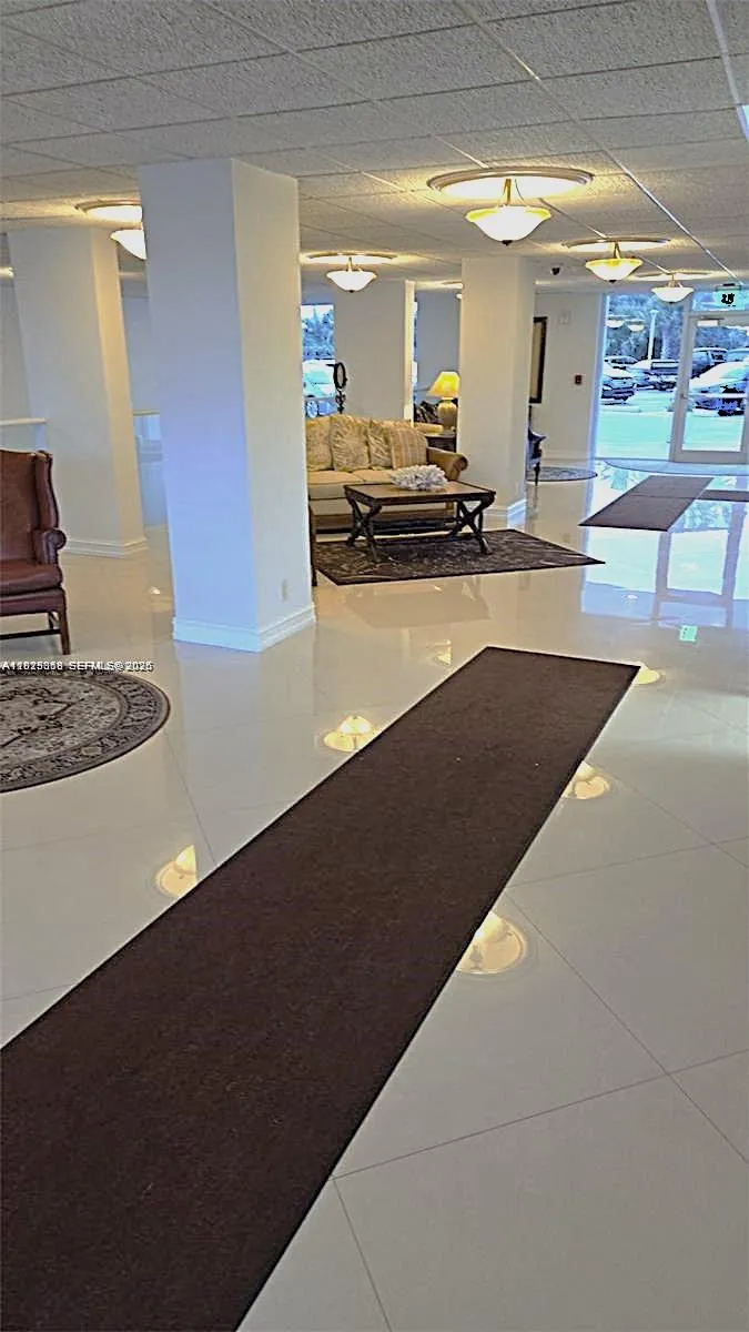 2715 N Ocean Blvd # 2E, Fort Lauderdale FL 33308