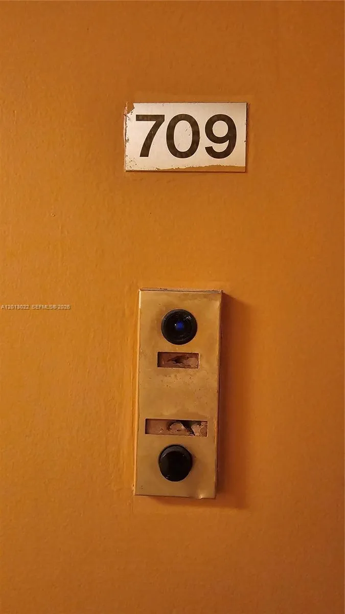 2200 E Hallandale Beach Blvd # 709, Hallandale Beach FL 33009