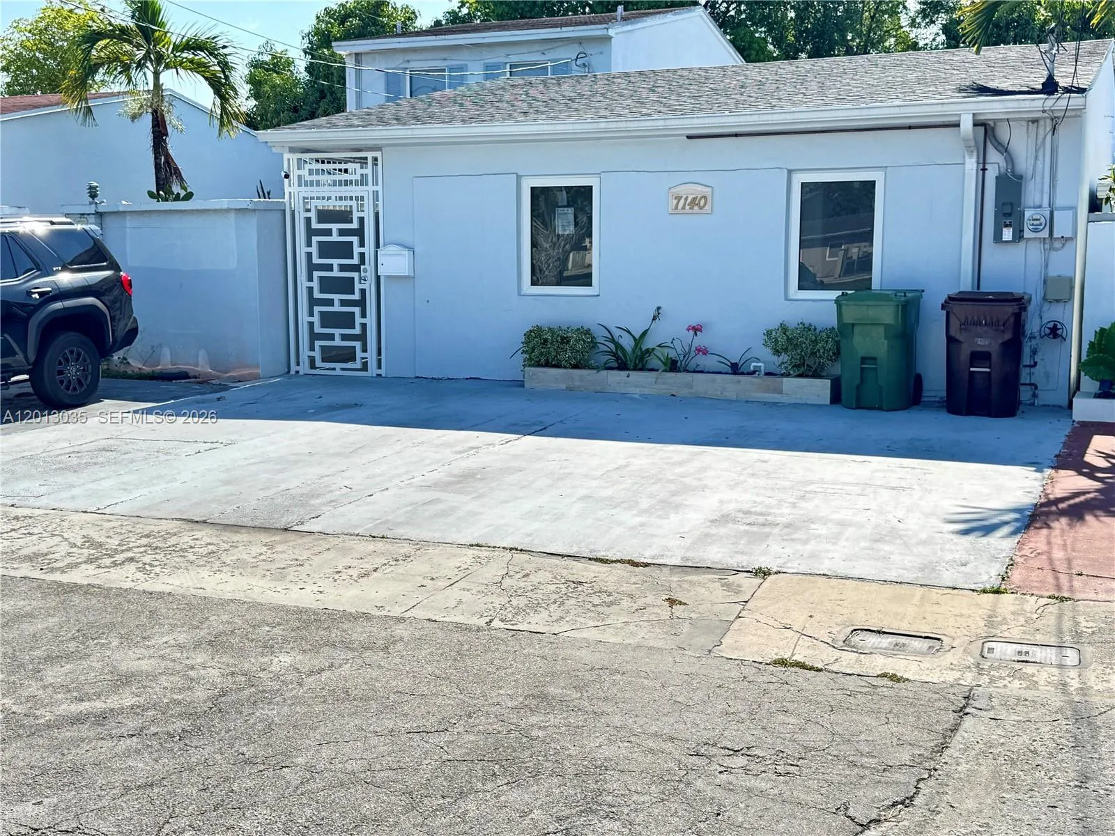 7140 W 15th Ct, Hialeah FL 33014