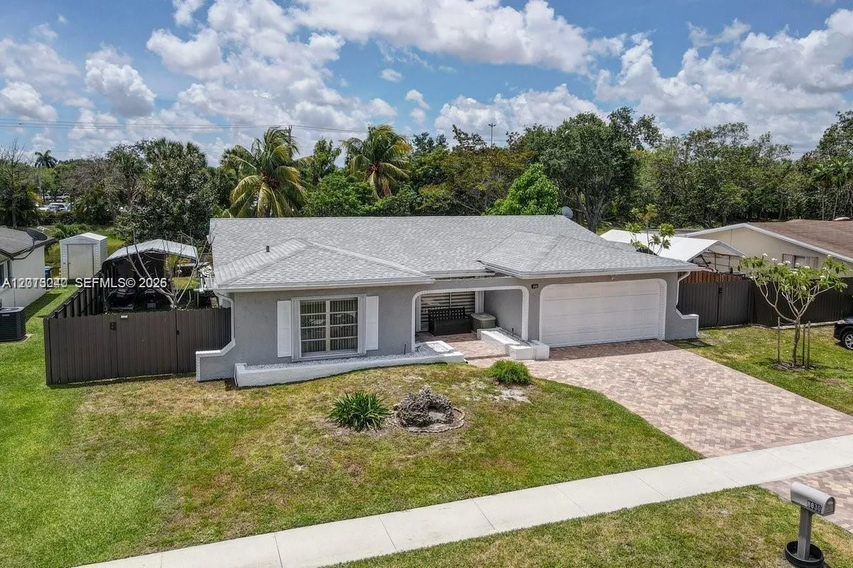 8830 NW 3rd St, Pembroke Pines FL 33024