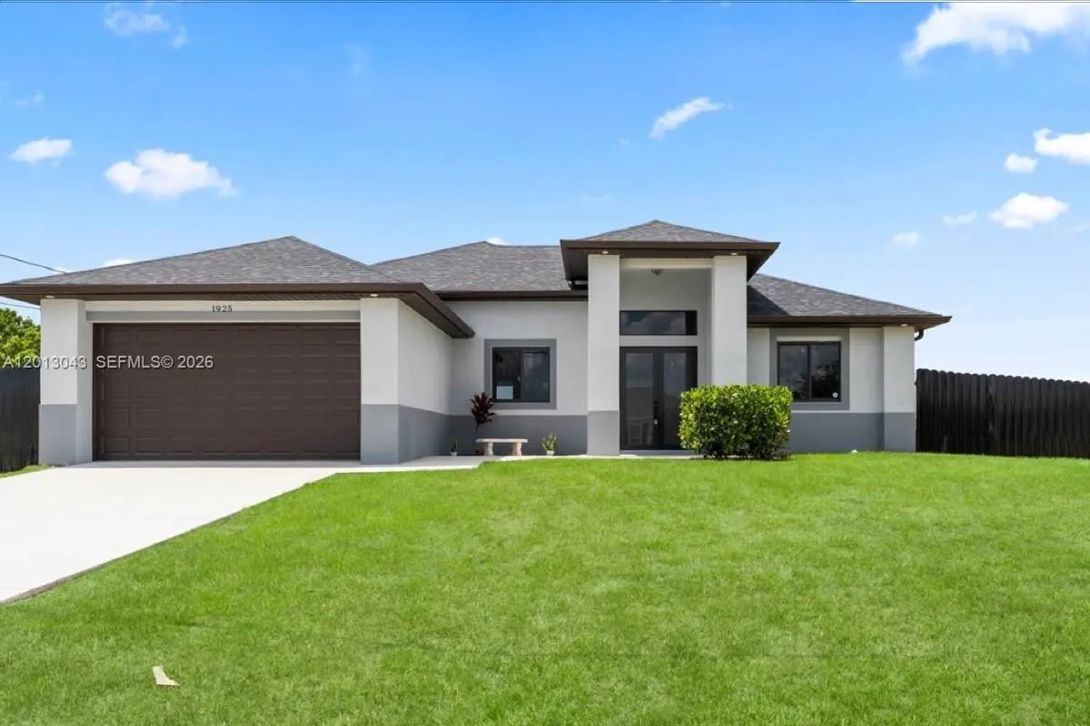 1925 NW 15TH TER, Cape Coral FL 33993