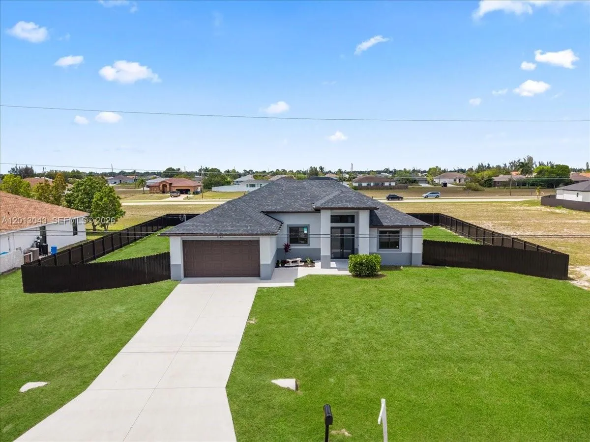 1925 NW 15TH TER, Cape Coral FL 33993