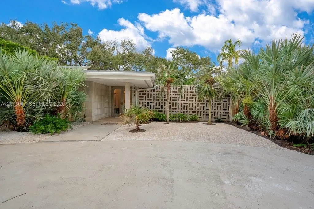 5305 SW 62nd Ave, Miami FL 33155