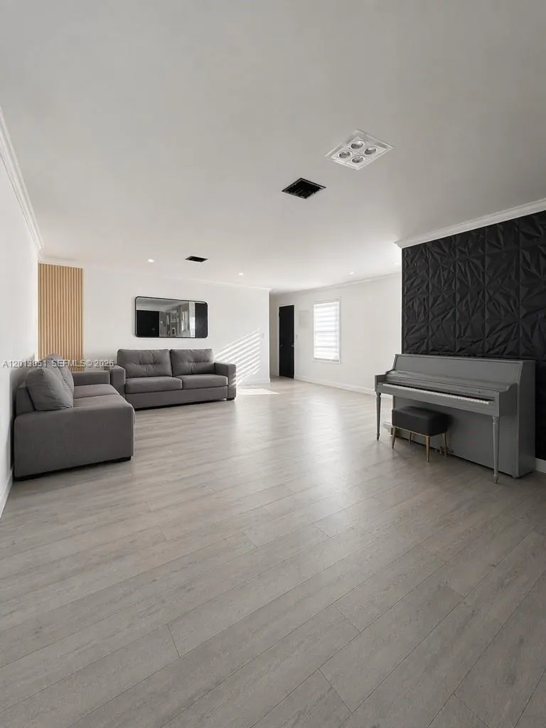 20401 SW 83rd Ave, Cutler Bay FL 33189