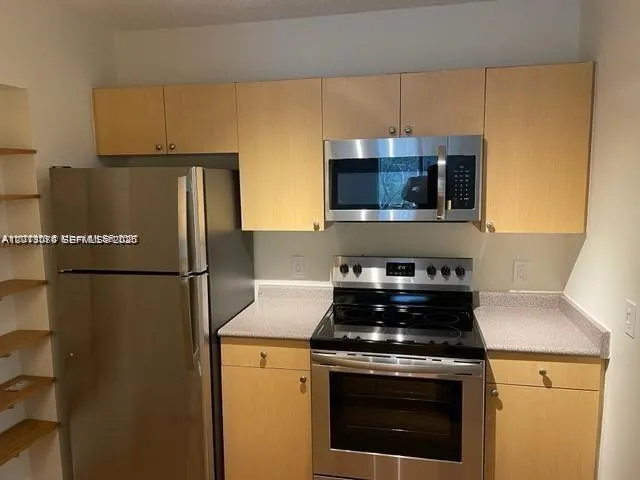 1900 Van Buren St # 220B, Hollywood FL 33020