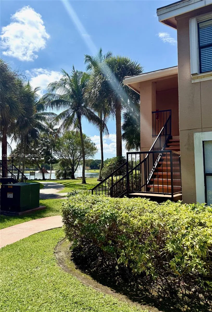 15560 SW 106th Ln # 1302, Miami FL 33196