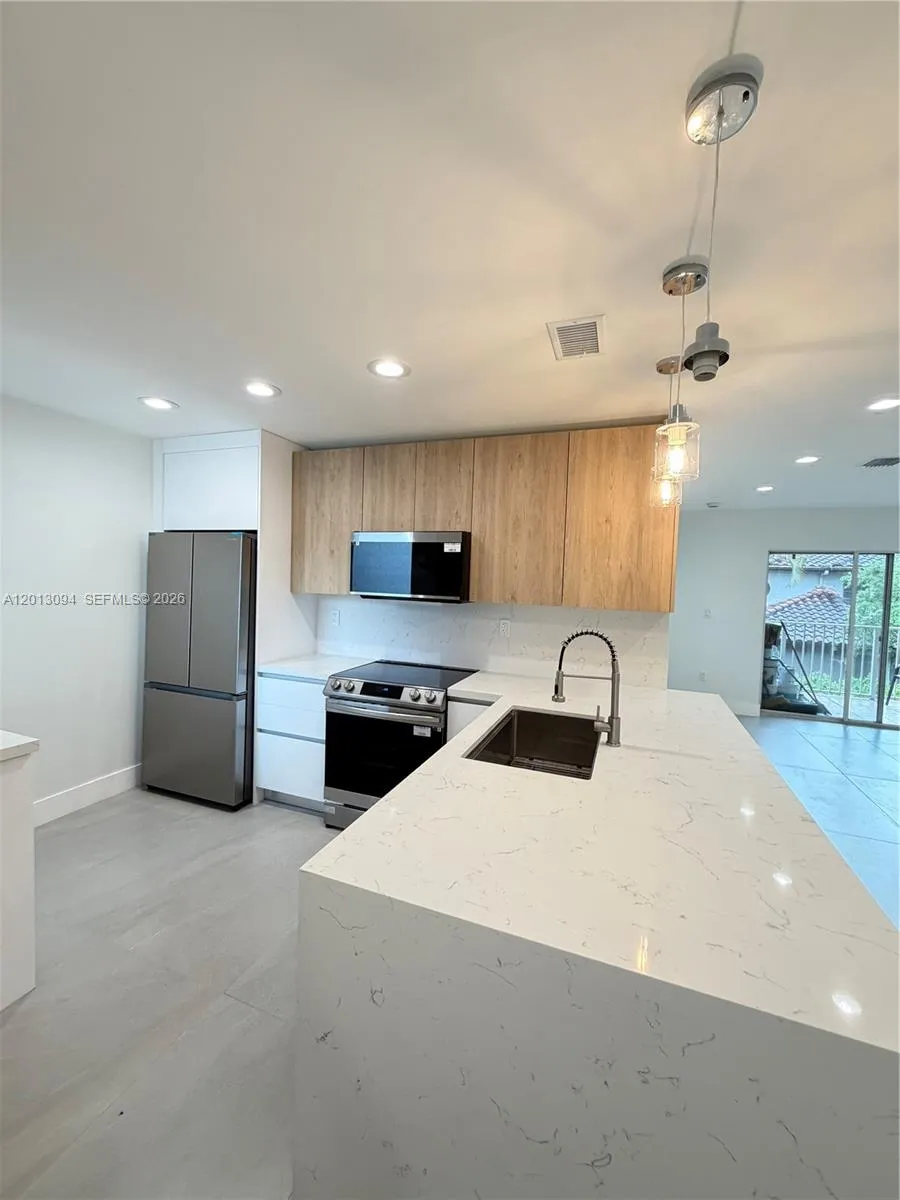 4708 NW 114th Ave # 3, Doral FL 33178