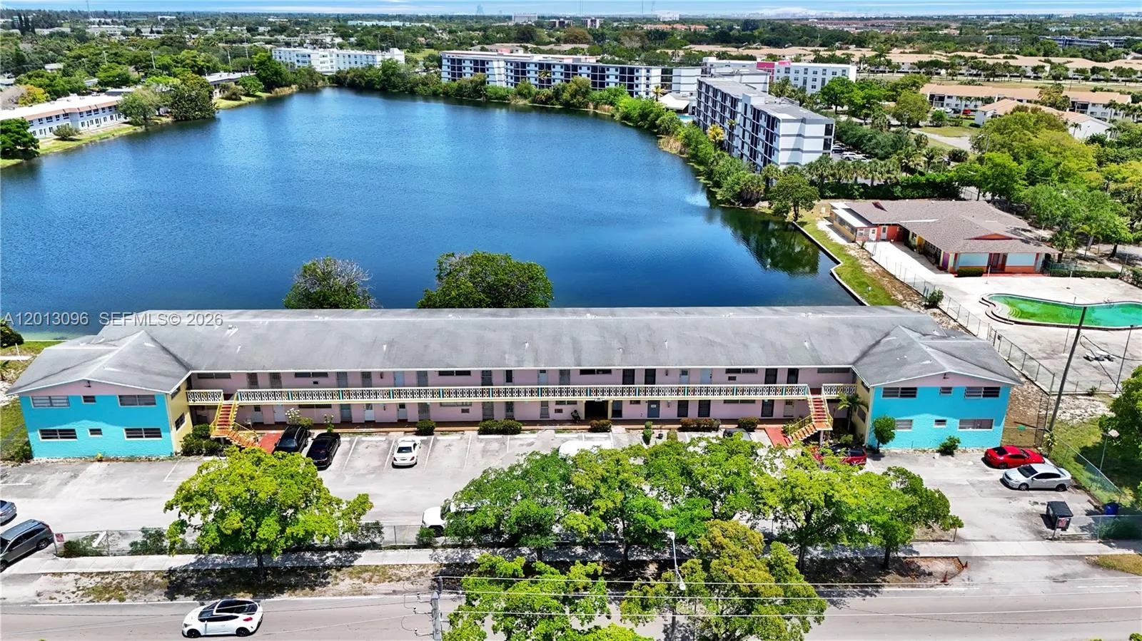 2 bedroom 2 bath for sale at 285 NE 191st St # 2911, Miami FL 33179