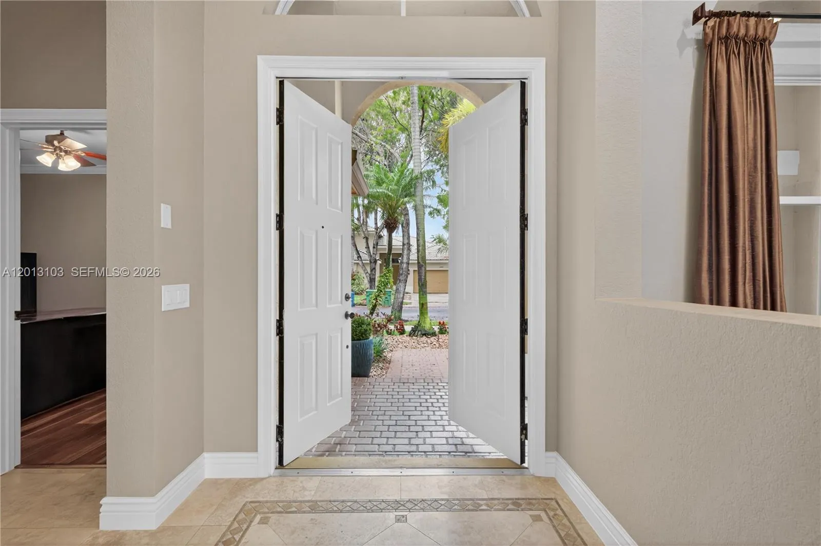 1306 Crossbill Ct, Weston FL 33327