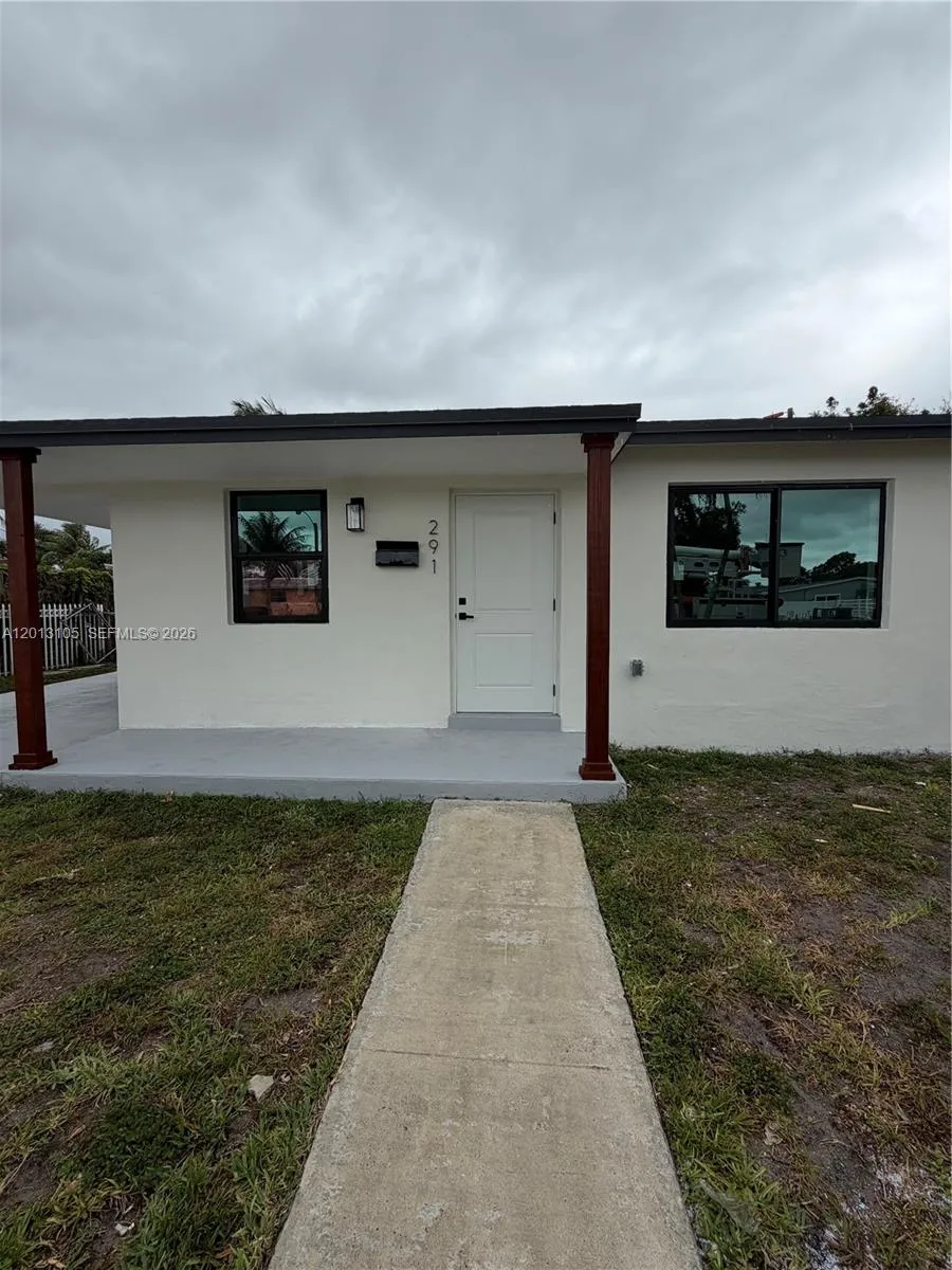 291 NW 184th Ter, Miami Gardens FL 33169