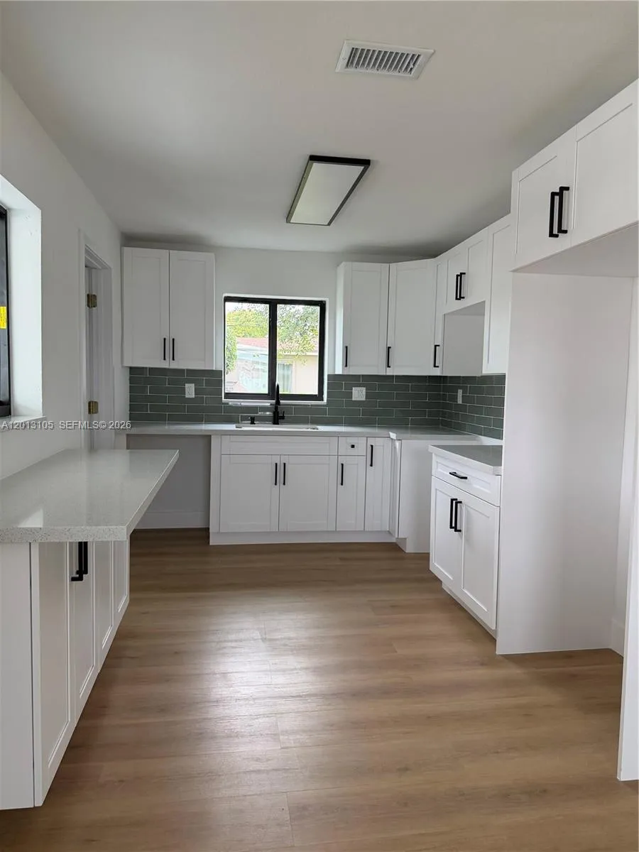 291 NW 184th Ter, Miami Gardens FL 33169