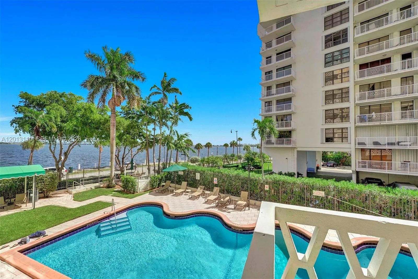 1430 Brickell Bay Dr # 206, Miami FL 33131