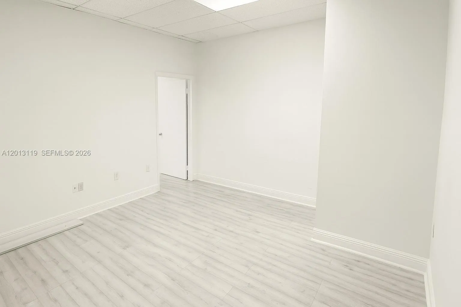 7500 NW 25th St # 204, Miami FL 33122