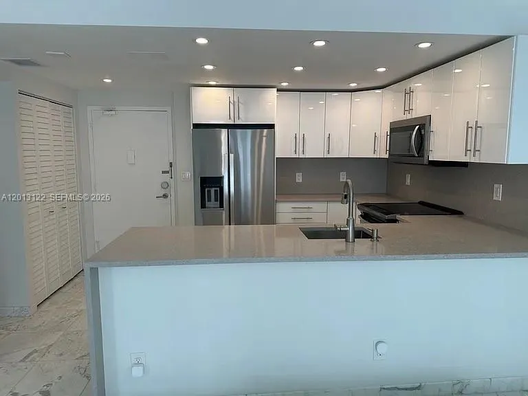 345 Ocean Dr # 519, Miami Beach FL 33139