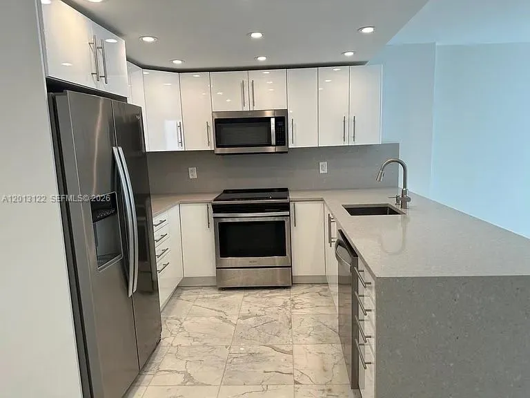 345 Ocean Dr # 519, Miami Beach FL 33139