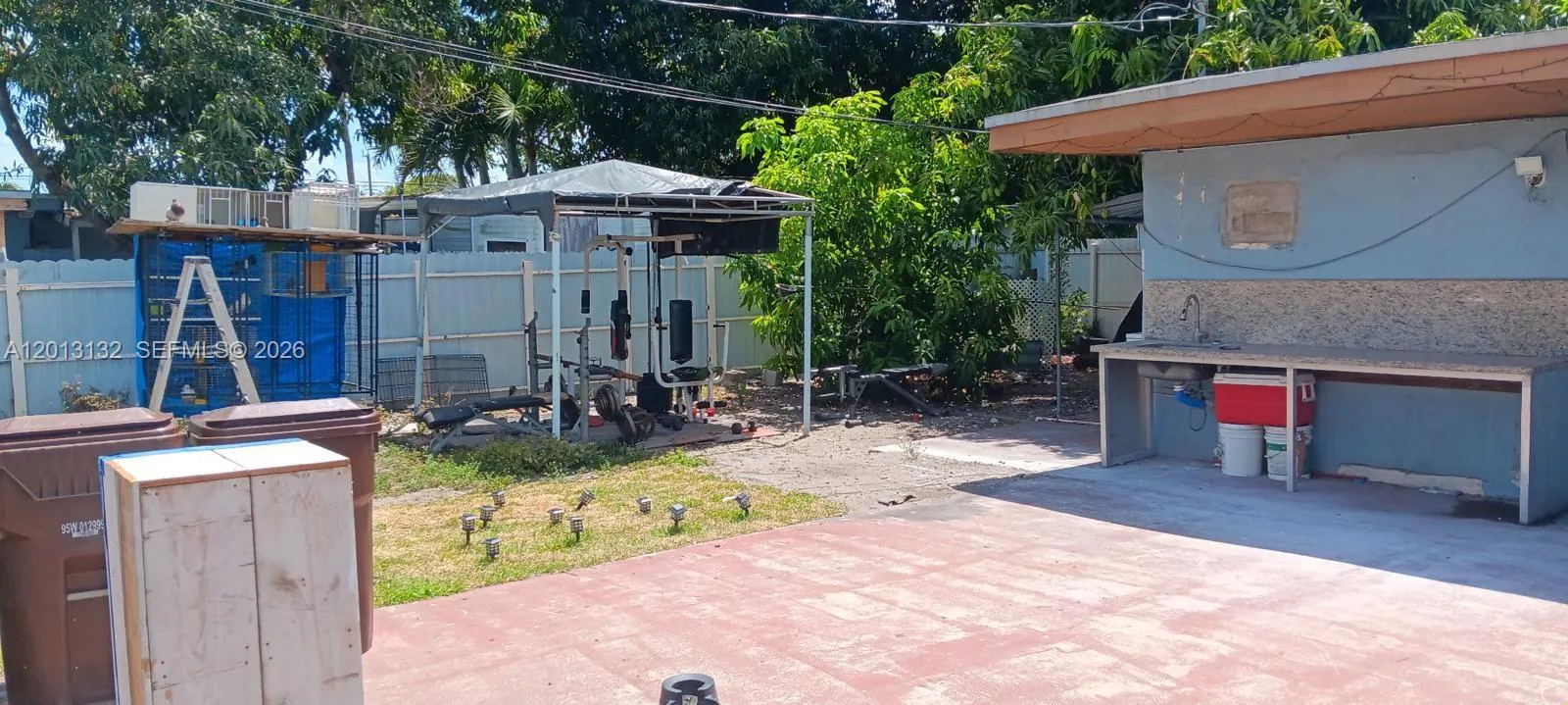 940 E 9th Pl, Hialeah FL 33010