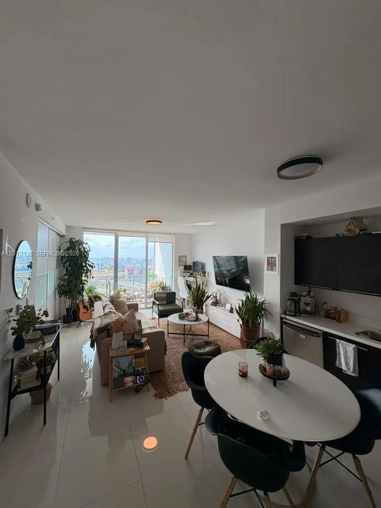 90 SW 3rd St # 2106, Miami FL 33130