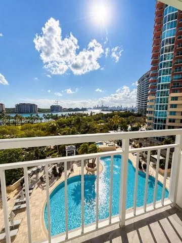 400 S Pointe Dr # 707, Miami Beach FL 33139