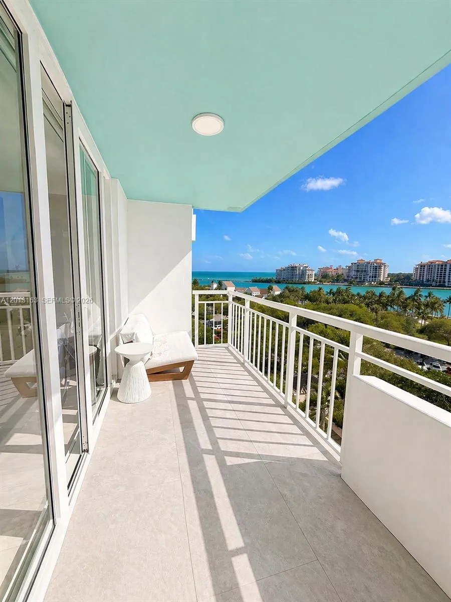 400 S Pointe Dr # 707, Miami Beach FL 33139