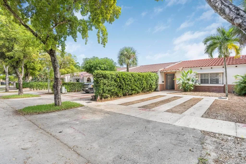 7108 Laurel Ln # 7108, Miami Lakes FL 33014