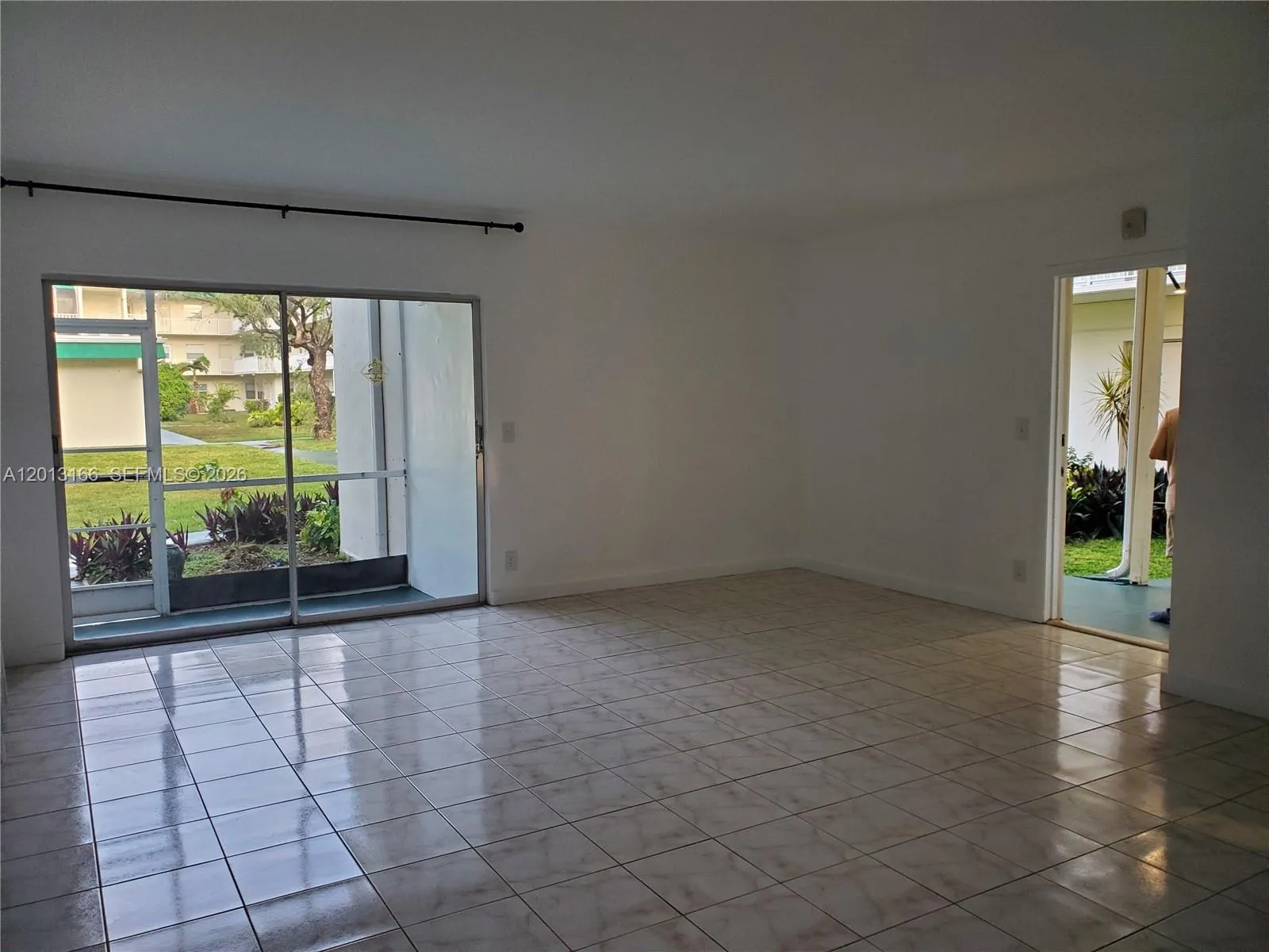 1450 Atlantic Shores Blvd # 101, Hallandale Beach FL 33009