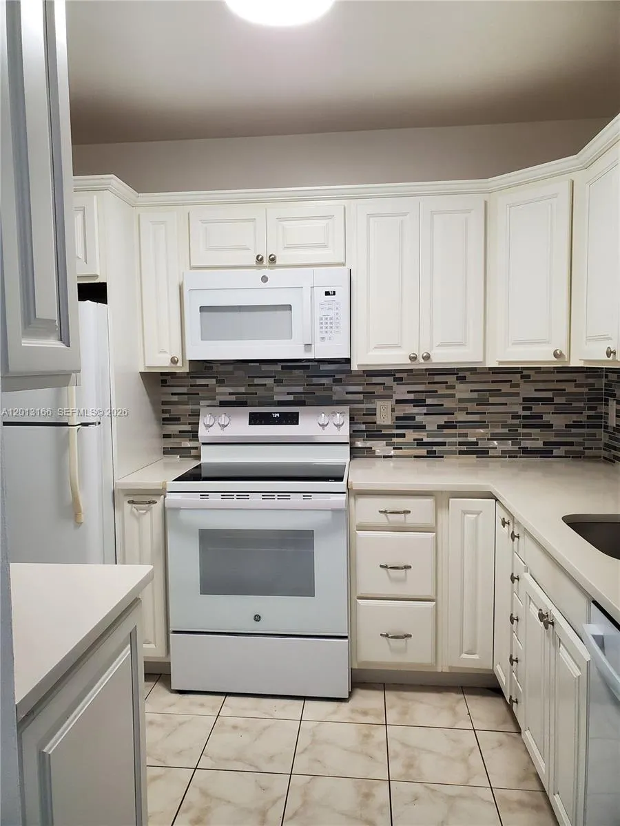 1450 Atlantic Shores Blvd # 101, Hallandale Beach FL 33009