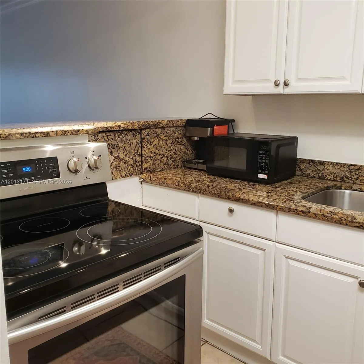1300 Moffett St # 208, Hallandale Beach FL 33009