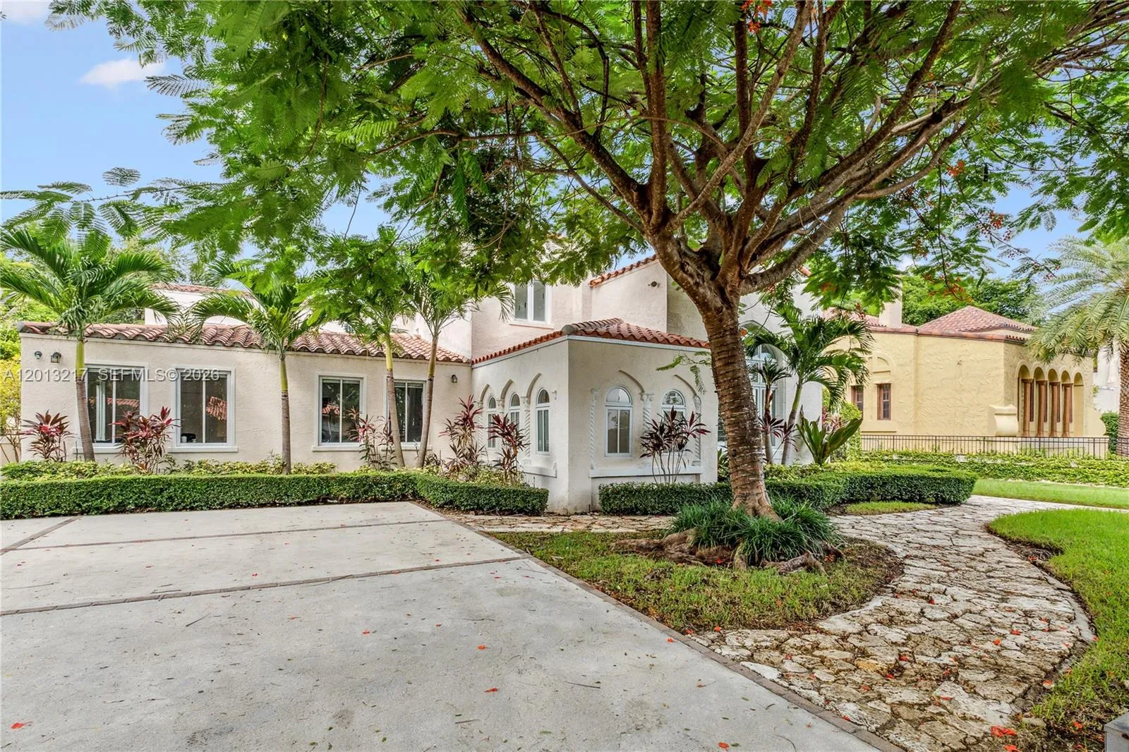 319 Mendoza Ave, Miami FL 33134