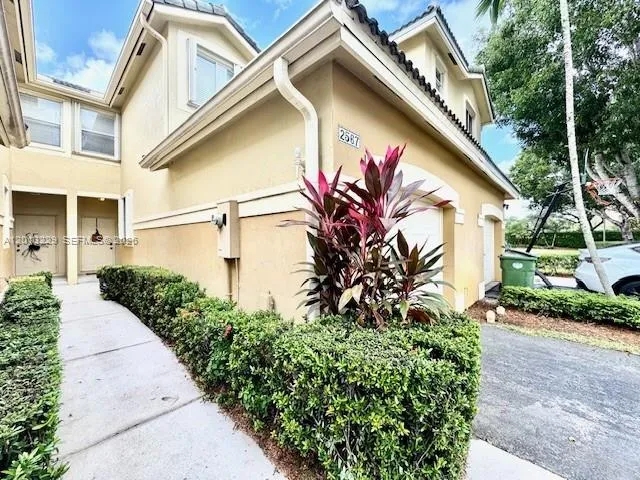2567 Cordoba Bnd, Weston FL 33327