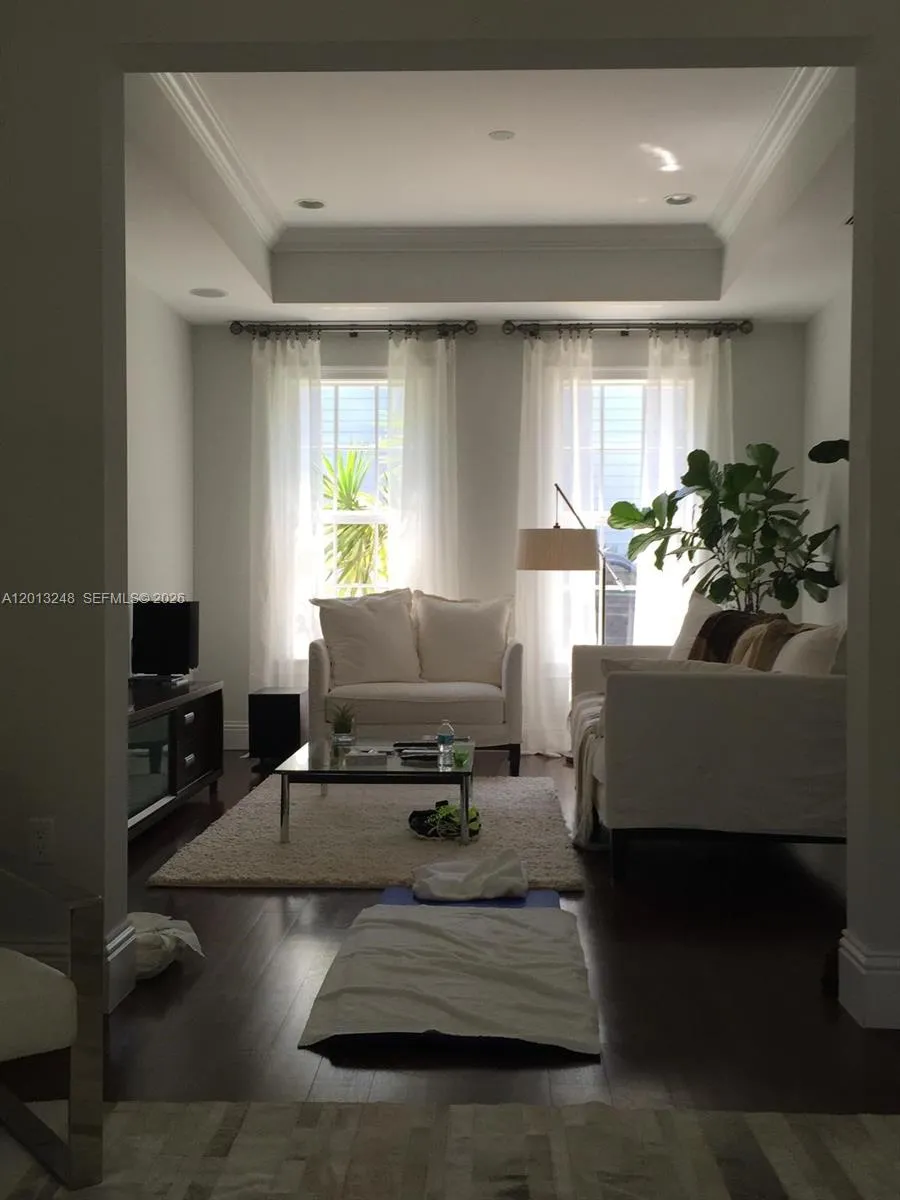 5000 SW 73rd Ter, Miami FL 33143