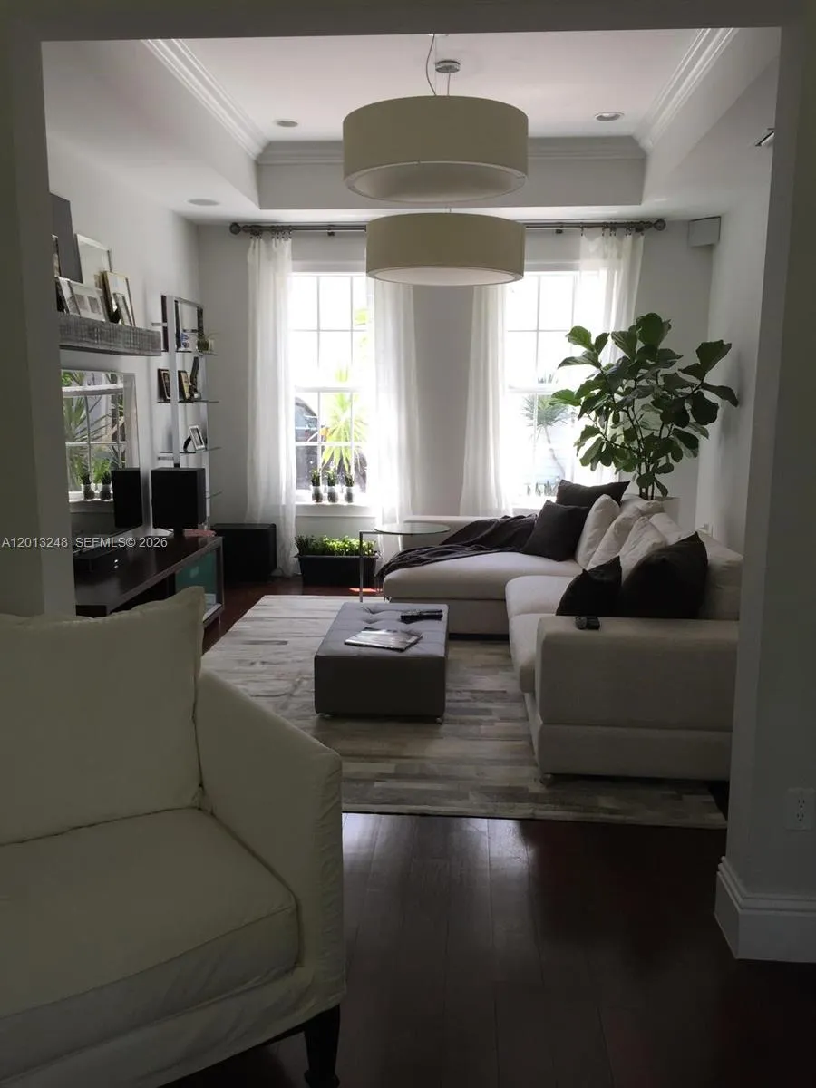 5000 SW 73rd Ter, Miami FL 33143