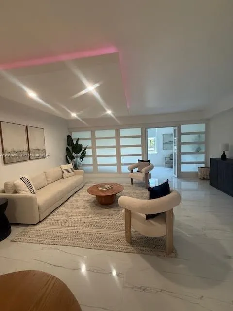 2301 Collins Ave # 628, Miami Beach FL 33139