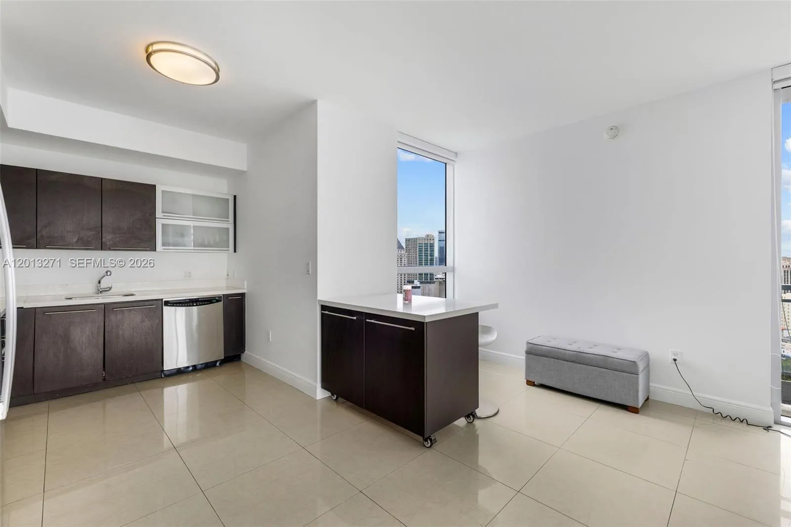 90 SW 3rd St # 2504, Miami FL 33130