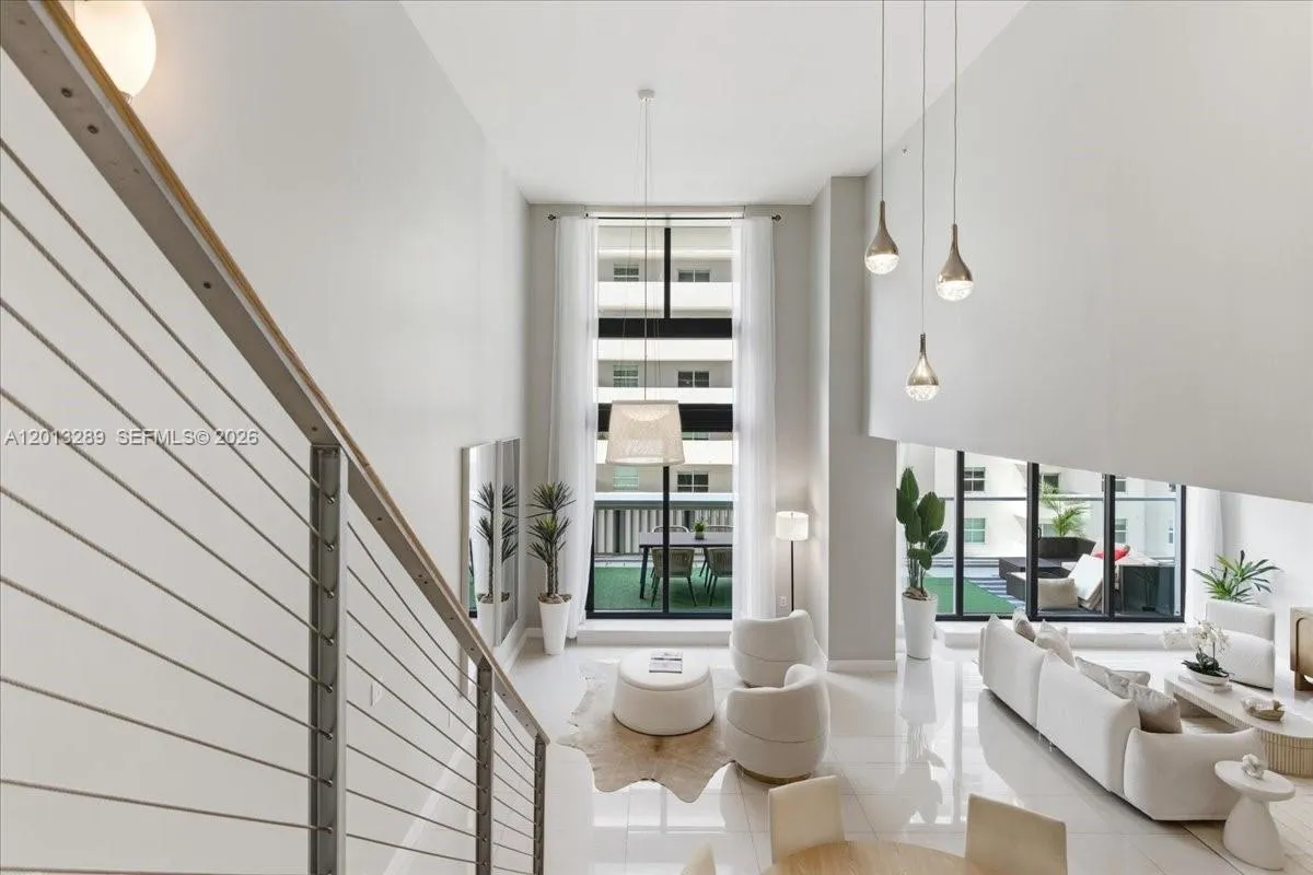 1111 SW 1st Ave, Miami FL 33130