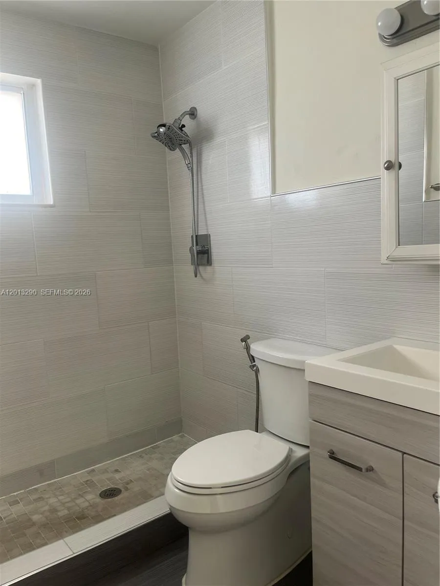 753 SW 3rd St, Dania Beach FL 33004