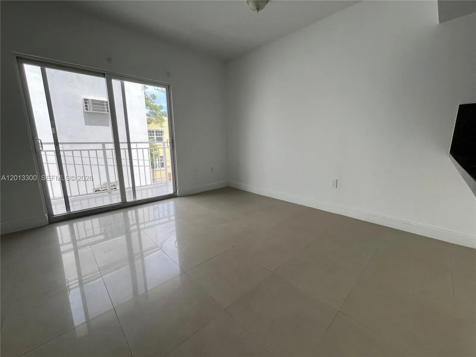 1020 SW 4th St # 102, Miami FL 33130