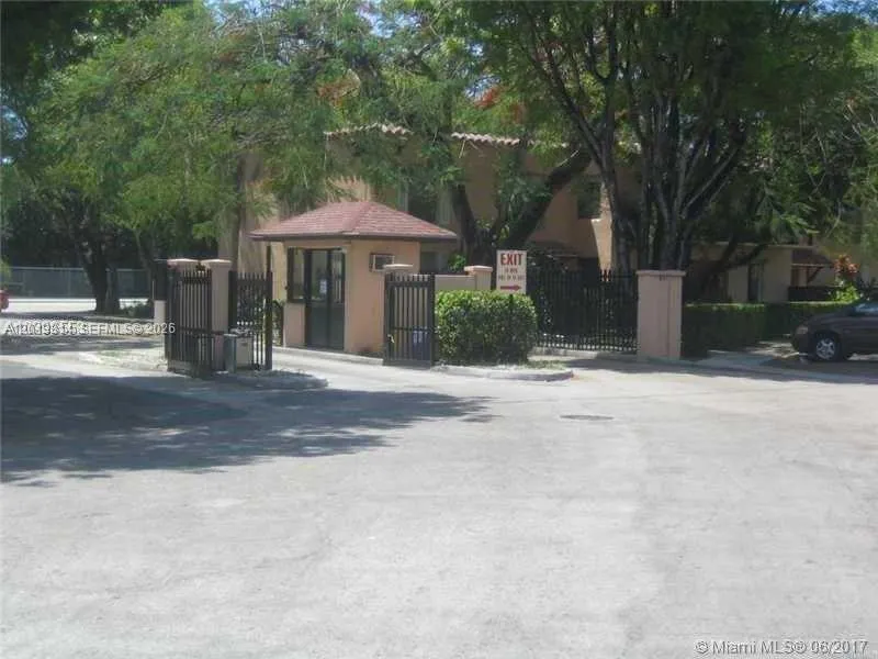 10794 N Kendall Dr # B23, Miami FL 33176