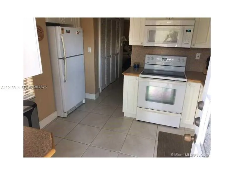 10794 N Kendall Dr # B23, Miami FL 33176
