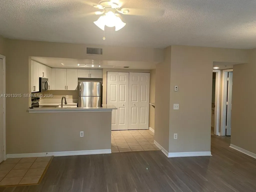 4195 N Haverhill Rd # 318, West Palm Beach FL 33417