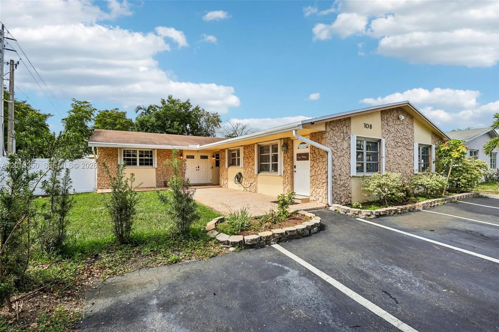 108 SE 4th Ter, Dania Beach FL 33004