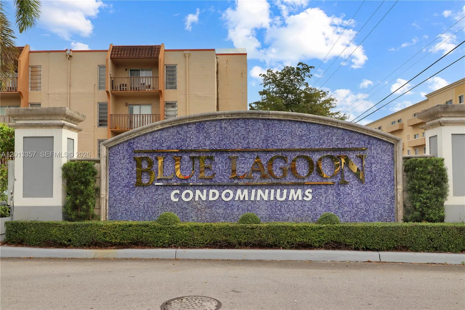 5085 NW 7th St # 601, Miami FL 33126