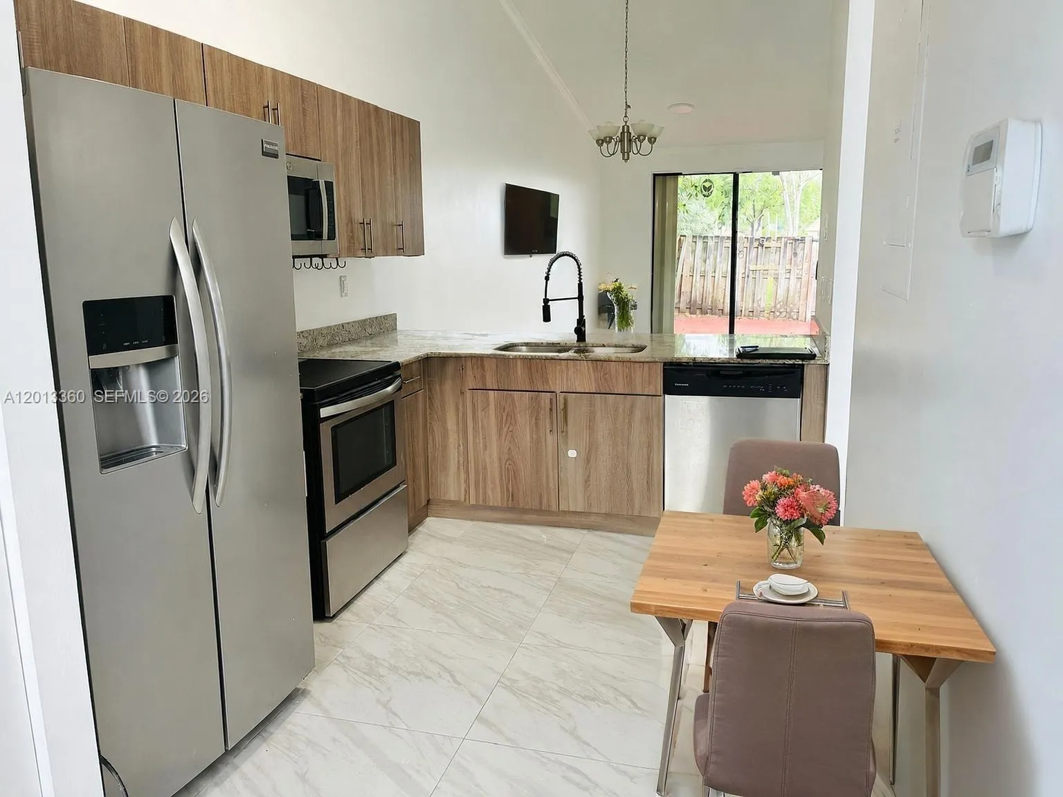 6755 NW 187th Ter, Hialeah FL 33015