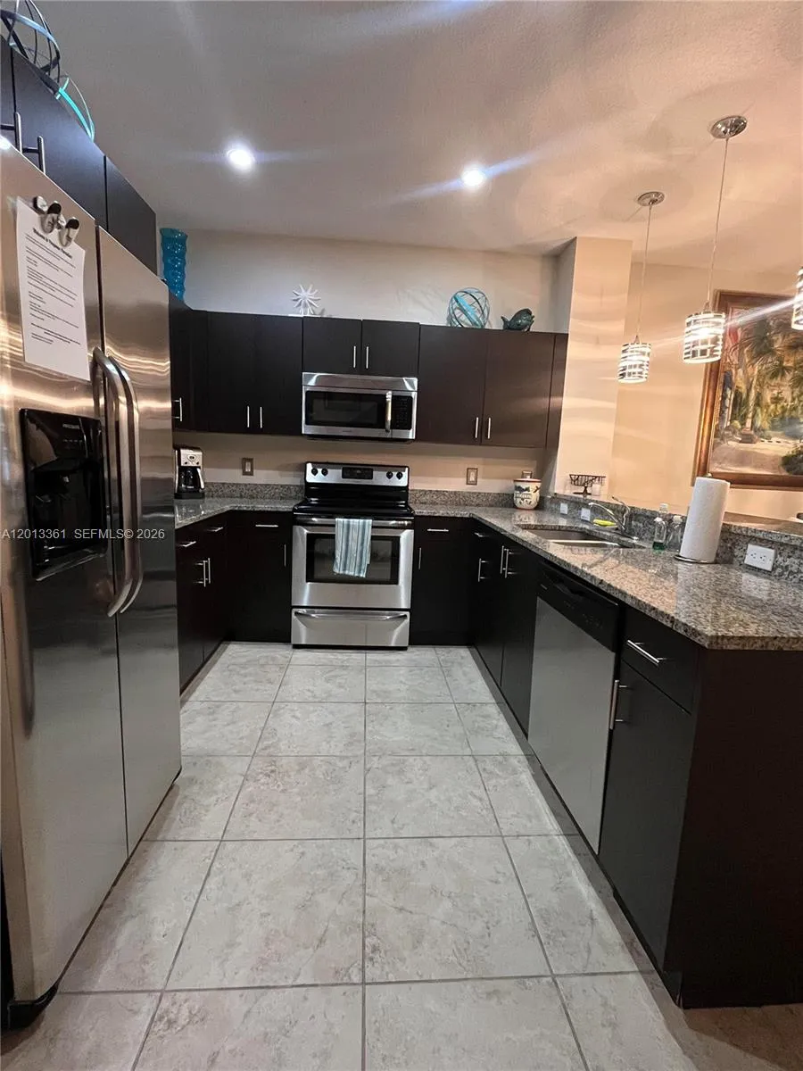 2333 SE 5th St # 2333, Pompano Beach FL 33062