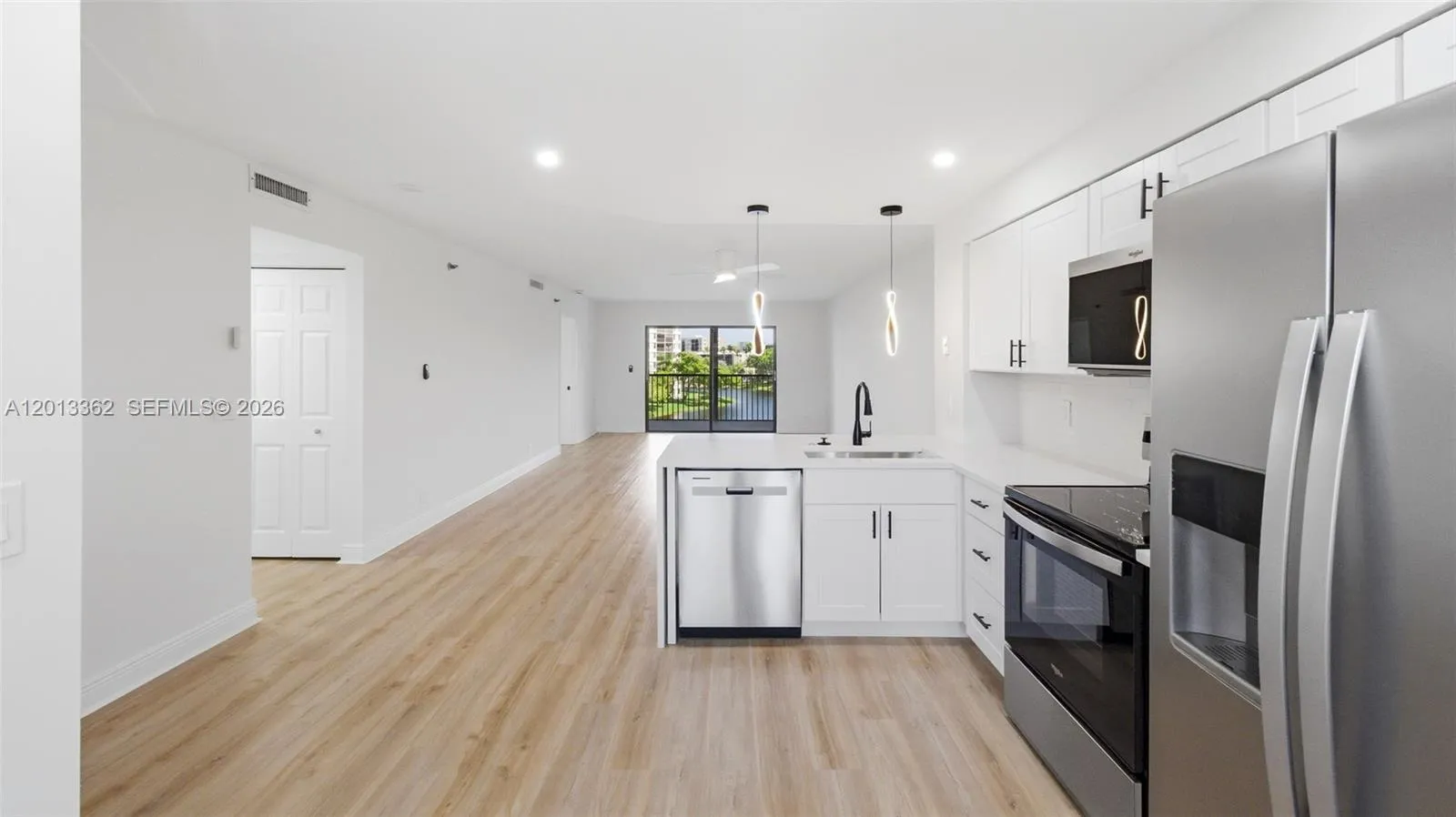 2232 N Cypress Bend Dr # 507, Pompano Beach FL 33069