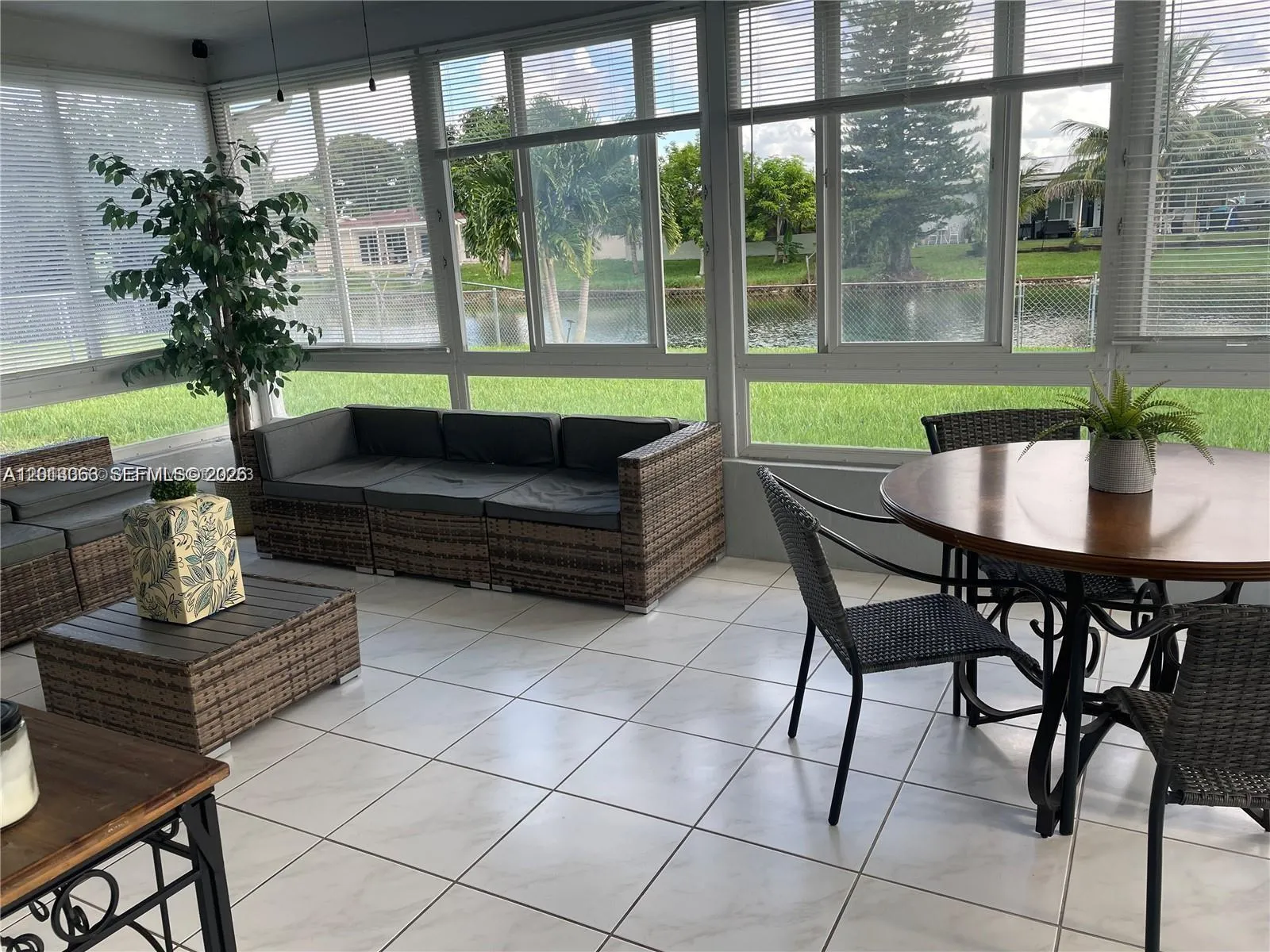 9590 NW 24th Pl, Sunrise FL 33322