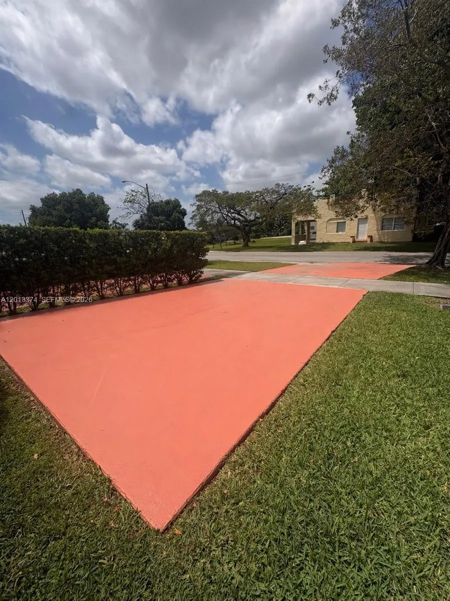 993 NE 3rd Ave, Homestead FL 33030