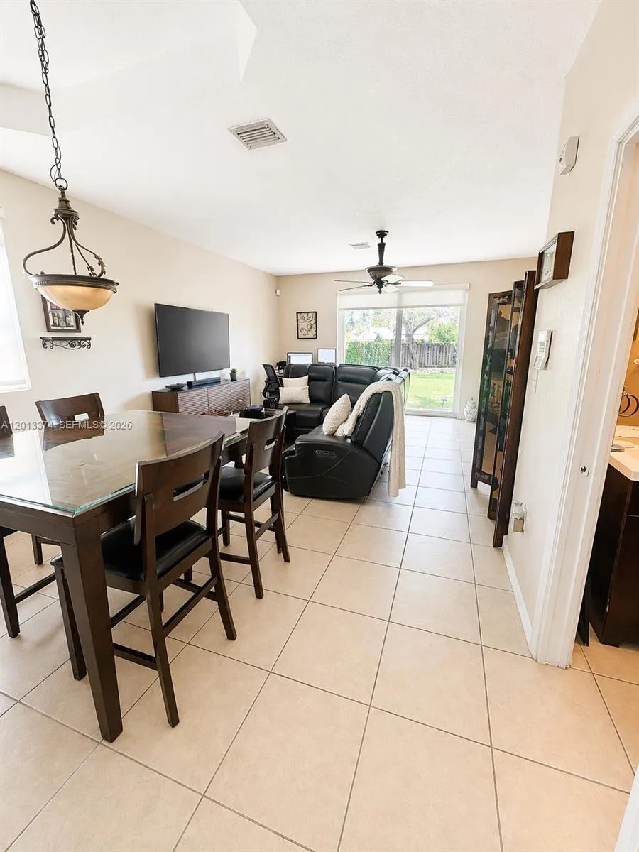 993 NE 3rd Ave, Homestead FL 33030
