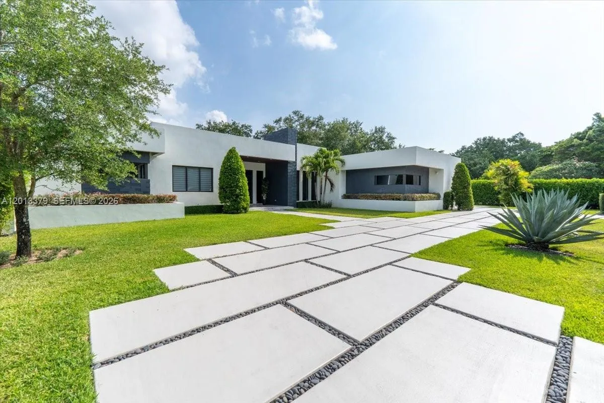 6785 SW 99th Ter, Pinecrest FL 33156