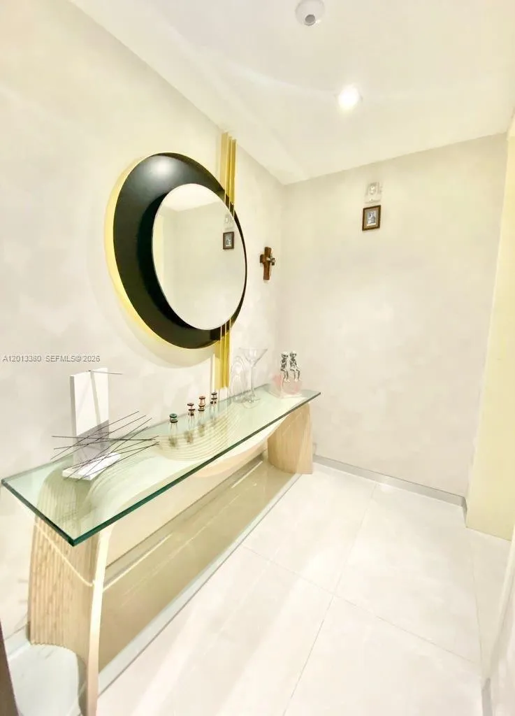 16901 Collins Ave # 701, Sunny Isles Beach FL 33160